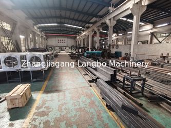 Zhangjiagang Langbo Machinery Co. Ltd. linea di produzione in fabbrica