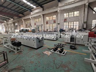Zhangjiagang Langbo Machinery Co. Ltd. linea di produzione in fabbrica
