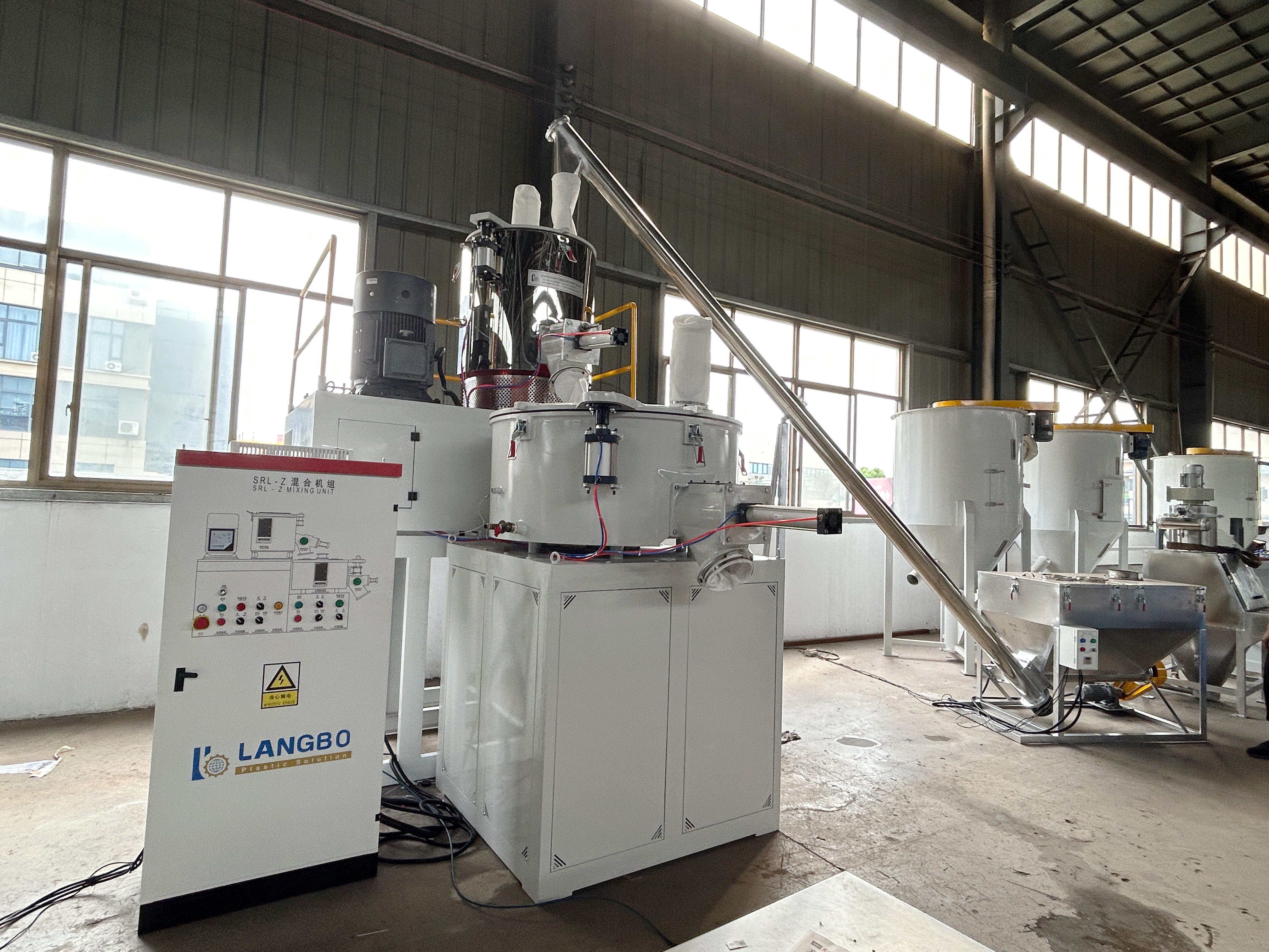 ultimo caso aziendale circa Miscelatore ad alte prestazioni per estrusione PVC