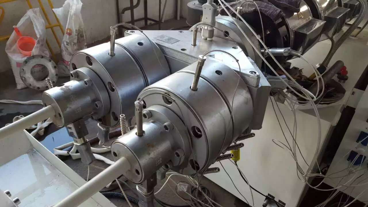 ultimo caso aziendale circa Caso del progetto di linea di estrusione a doppio tubo in PVC ¢ Arabia Saudita