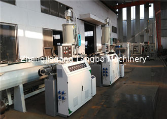 Macchine sanitarie di fabbricazione del tubo dell'HDPE dell'impianto idraulico con i carri armati di raffreddamento di calibratura