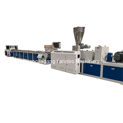 Linea di estrusione del profilo di tronco in PVC