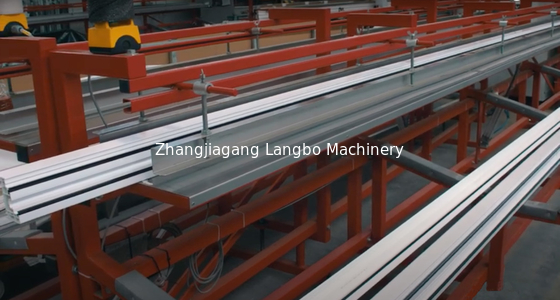 Extruder avanzato per la macchina di produzione di profili di vetro in PVC