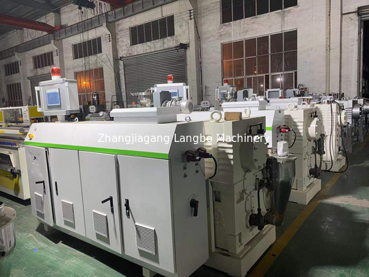 Linea di produzione di macchine per l'estrusione di tubi elettrici in PVC da 16 a 315 mm