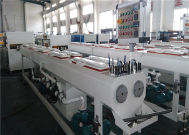 linea dell'estrusione del tubo del PVC di capacità 150KG/High con polvere/Chip Free Cutting System