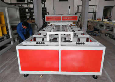 Il PVC degli incavi della R e di U convoglia la macchina 800mm di Belling con l'alti motore ed uscita