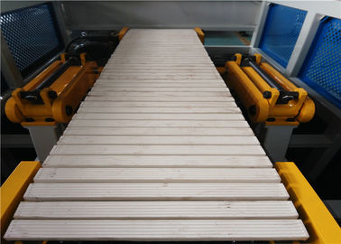 Macchina per la produzione di pannelli per linee di marmo artificiale in PVC
