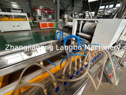 Co linea di estrussione Wpc all'aperto con incisione 3D