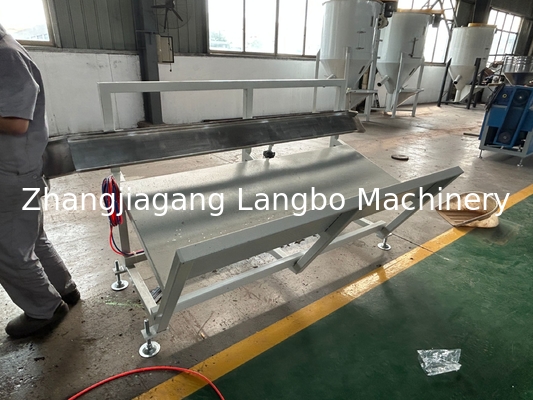 22kw Pvc Baseboard Profile Extrusion Line Twin Screw 8 metri di lunghezza