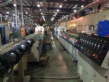 Macchine per estrusori di profili di plastica industriali Forme personalizzate Dimensioni