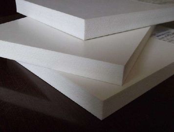 1220 x 2440mm WPC/linea spellatura laterale dell'estrusione del bordo schiuma del PVC del doppio