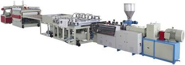 Linea di plastica dell'estrusione di profilo di WPC, linea di produzione automatica di UPVC Windows