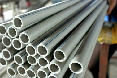 Macchina per l'estrusione di tubi in acqua PPR Linea di produzione di plastica completamente automatica