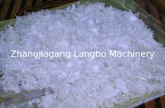 Linea di riciclaggio PET con capacità 300-5000 kg/h, dimensione scaglie 14 mm e tensione 380 V per il riciclaggio di bottiglie in PET