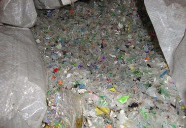 Macchina di plastica di riciclaggio dei rifiuti di nuovo stato, una linea di riciclaggio di plastica di 100 - 300 chilowatt