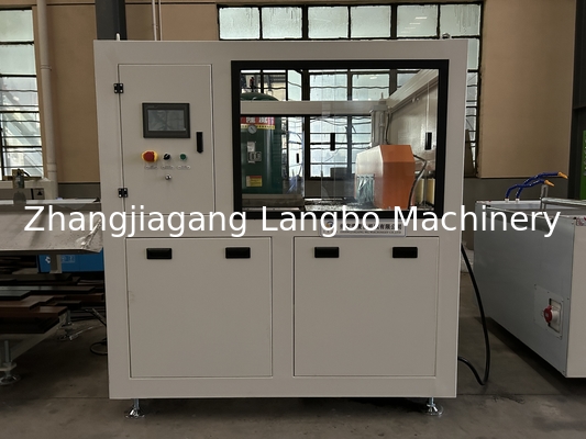 WPC Machine Legno Plastica composito pavimento vuoto pavimento massello pavimento pavimento posteriore di profilo composito Ferrovia linea di produzione di estrusione
