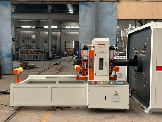 Cina 16-110mm High Density Polyethylene Pipe Making Machine con  sia motore e PLC