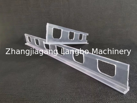 Macchina di estrussione a vite singola con porta etichette in PVC