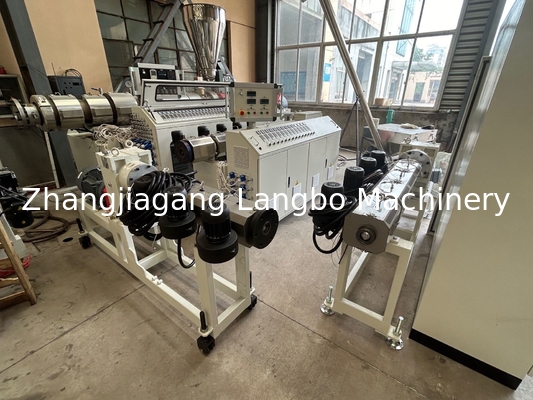 Linea di produzione di profilati in PVC trasparenti per coperture di cavi per supermercati