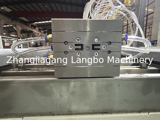 Sjsz65/132 Twin Screw Extruding 200-300mm Larghezza Stampo Personalizzato PVC Plastic Profile Production Line