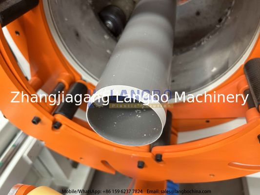 Macchina di produzione di tubi in PVC completamente automatica per l'approvvigionamento idrico, il drenaggio, l'industria chimica, il condotto minerario