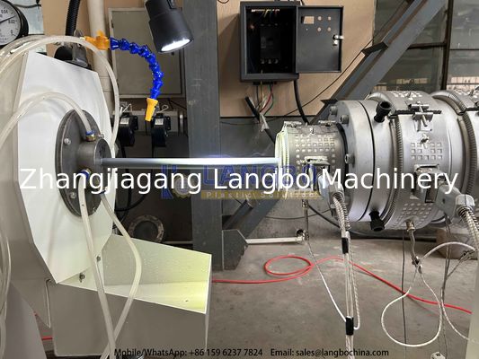 Macchina di produzione di tubi in PVC completamente automatica per l'approvvigionamento idrico, il drenaggio, l'industria chimica, il condotto minerario
