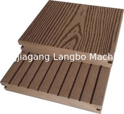 WPC Machine Legno Plastica composito pavimento vuoto pavimento massello pavimento pavimento posteriore di profilo composito Ferrovia linea di produzione di estrusione