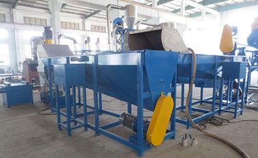 Doppia pallina di riciclaggio di plastica capacità a macchina ora/di 100-1000kg dell'estrusore a vite