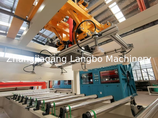 Linea di produzione di macchine per la fabbricazione di profili di porte e finestre in PVC di plastica, compresa la macchina per l'estrusione
