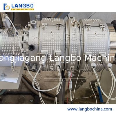 Macchina per tubi in plastica PVC Macchine per la produzione di tubi Estrusore per tubi con sistema di controllo automatico