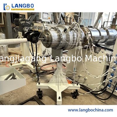 Metropolitana del PVC che fa macchina, espulsore del tubo del PVC, estrusore a vite gemellato conico