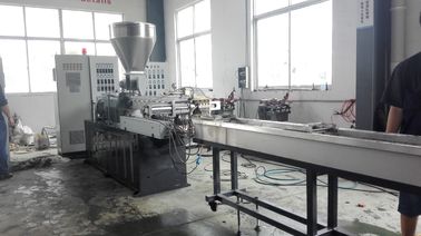 Macchina di plastica di miglioramento di produzione del tubo del Gridding molle della fibra, estrusore a vite del gemello del PVC