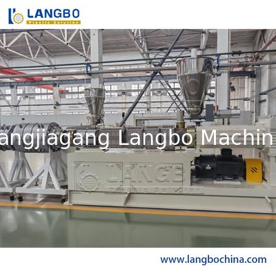 Extruder a vite doppie in Pvc automatico