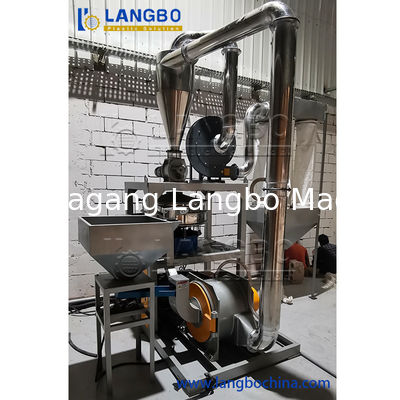 Polverizzatore per riciclaggio plastica WPC