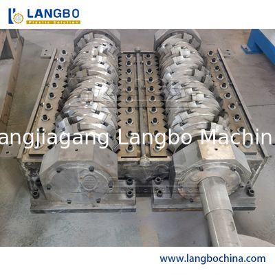 Fabbricazione di macchine per la lavorazione di materie plastiche