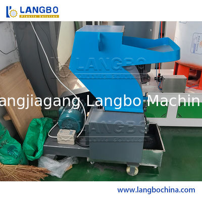 Trituratore/Frantumatore per Bottiglie PET di Rifiuti Industriali Linea di Produzione per la Frantumazione di Bottiglie di Plastica