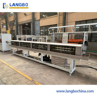 Linea di estrusione di tubi PPR di grande diametro con velocità di produzione di 12 m/min e controllo PLC