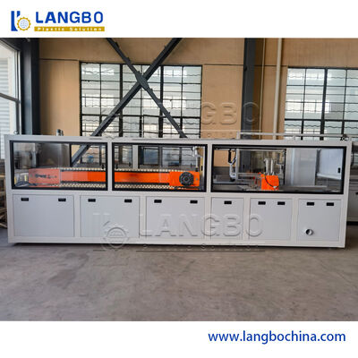 linea dell'estrusione di profilo del PVC di 300mm con il doppio estrusore a vite conico