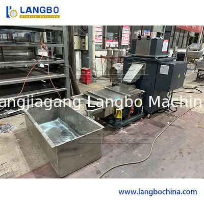 Singolo granulatore di riciclaggio di plastica capacità a macchina H/di 150kg dell'estrusore a vite