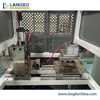 55 kW di potenza motrice per estrussione di profili in PVC