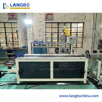 55 kW di potenza motrice per estrussione di profili in PVC