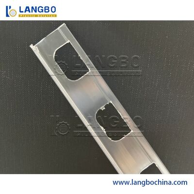 55 kW di potenza motrice per estrussione di profili in PVC