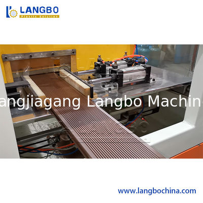 Linea architettonica potere dell'estrusione di profilo di WPC del motore di dimensione 37KW del prodotto di 240MM