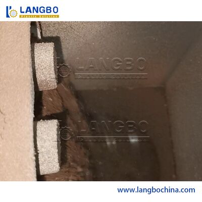 Linea di produzione del pannello di parete dello speciale WPC con l'estrusore a vite gemellato conico