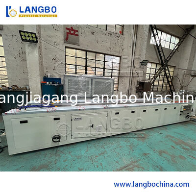 55/110 Extruder a doppia vite conica Linea di estrusione per profili in PVC per tronco di cavi da 1180 mm con potenza motrice di 22 kW