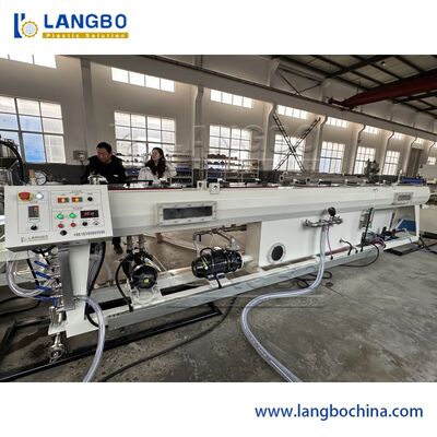 3 strati di co-estrusione PPR Pipe Extrusion Line con 350 kg/h Capacità e controllo  PLC