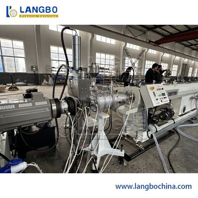 3 strati di co-estrusione PPR Pipe Extrusion Line con 350 kg/h Capacità e controllo  PLC
