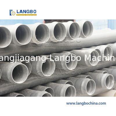 Linea di estrusione per tubi in PVC con macchina sbavatrice per la produzione di tubi