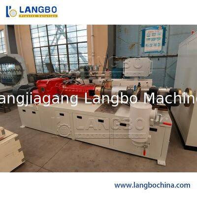 Estrusore a vite del gemello del PVC della tubatura dell'acqua, macchina di plastica dell'estrusione di controllo automatico