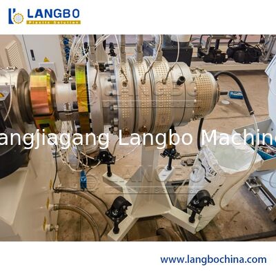 Linea di estrusione e macchina di produzione di tubi in PVC